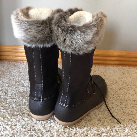 Waterproof boots - Picture 3 of 5